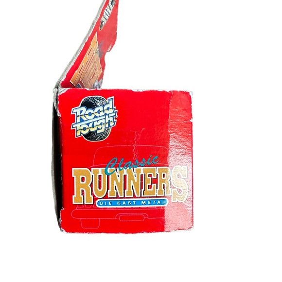 VINTAGE Road Tough Classic Runners 1950"s Plymouth Fury Die-Cast Pull Back Racer - Picture 5 of 13